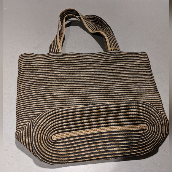 NWOT! Eric Javits - Squishee Tote II | Natural & Black Stripes | ~16x13x5 - Picture 8 of 17